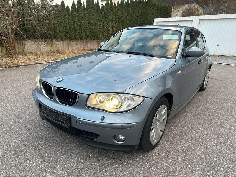 Gebraucht BMW 118 122 PS (89 kW) 2006 Blau Kleinwagen