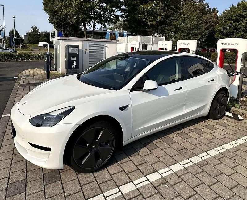 Gebraucht 2023 Tesla Model 3 RWD Limousine | 27.500 € (Guter Preis) - Bild 1/3