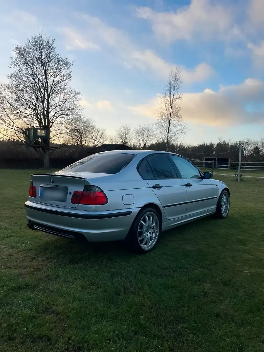 Gebraucht BMW 316 116 PS (85 kW) 2003 Silber Limousine