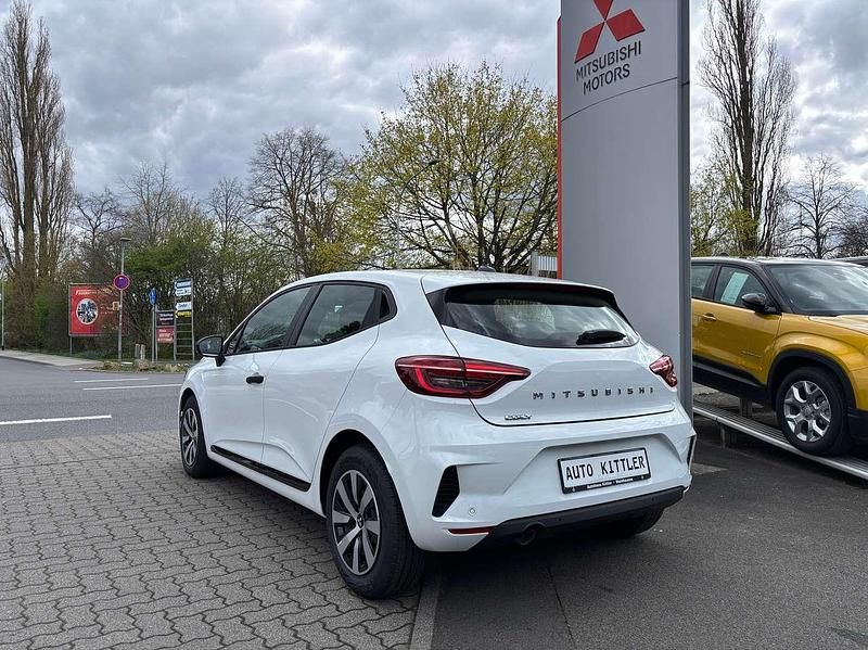 Neu Mitsubishi Colt Basis 67 PS (49 kW) 2025 Antarktisweiß Kleinwagen