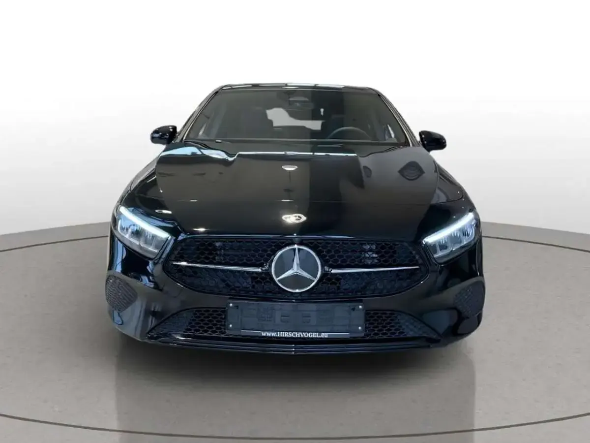Gebraucht Mercedes A180 Progressive 136 PS (100 kW) 2026 Schwarz Limousine