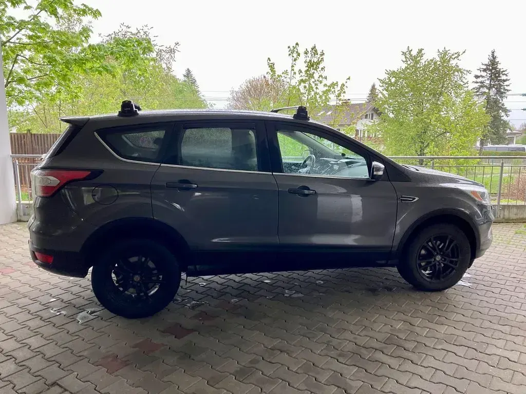 Gebraucht Ford Kuga SYNC Edition 150 PS (110 kW) 2017 Grau SUV