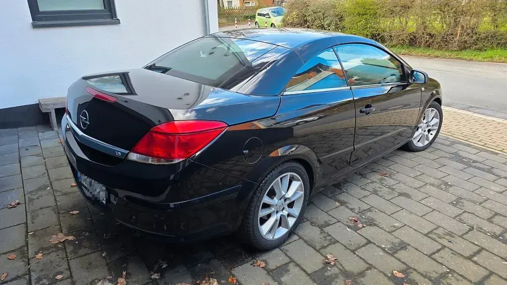 Gebraucht Opel Astra 140 PS (102 kW) 2007 Schwarz Cabrio