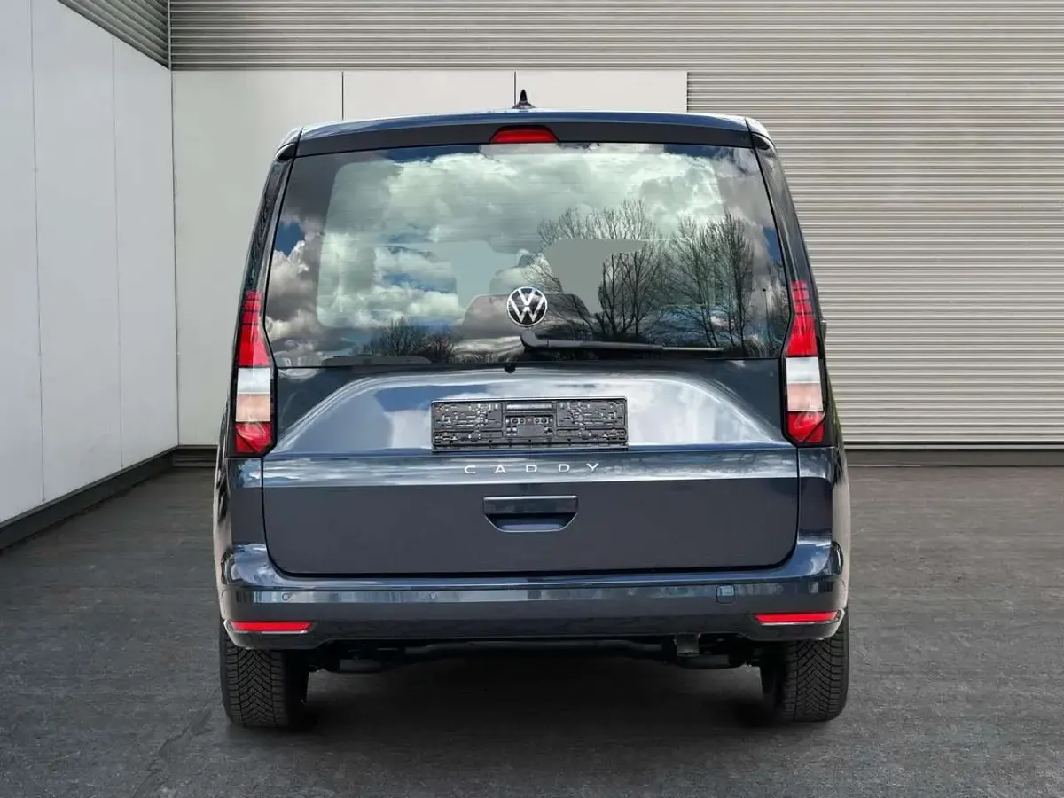 Ny VW Caddy 122 HK (89 kW) 2025 Blå MPV