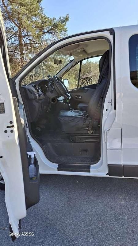 Gebraucht Renault Trafic Authentique 125 PS (91 kW) 2015 Weiß Van / Kleinbus