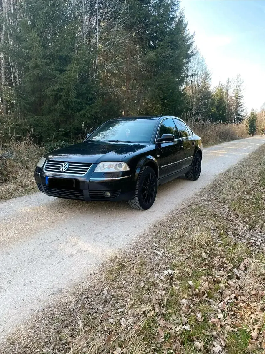 Używany VW Passat 131 KM (96 kW) 2002 Czarny Sedan/Limuzyna