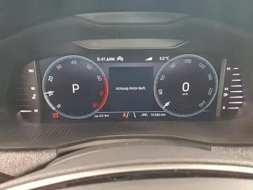Gebraucht Skoda Scala Tour 116 PS (85 kW) 2025 Blackmagic perleffekt Kleinwagen