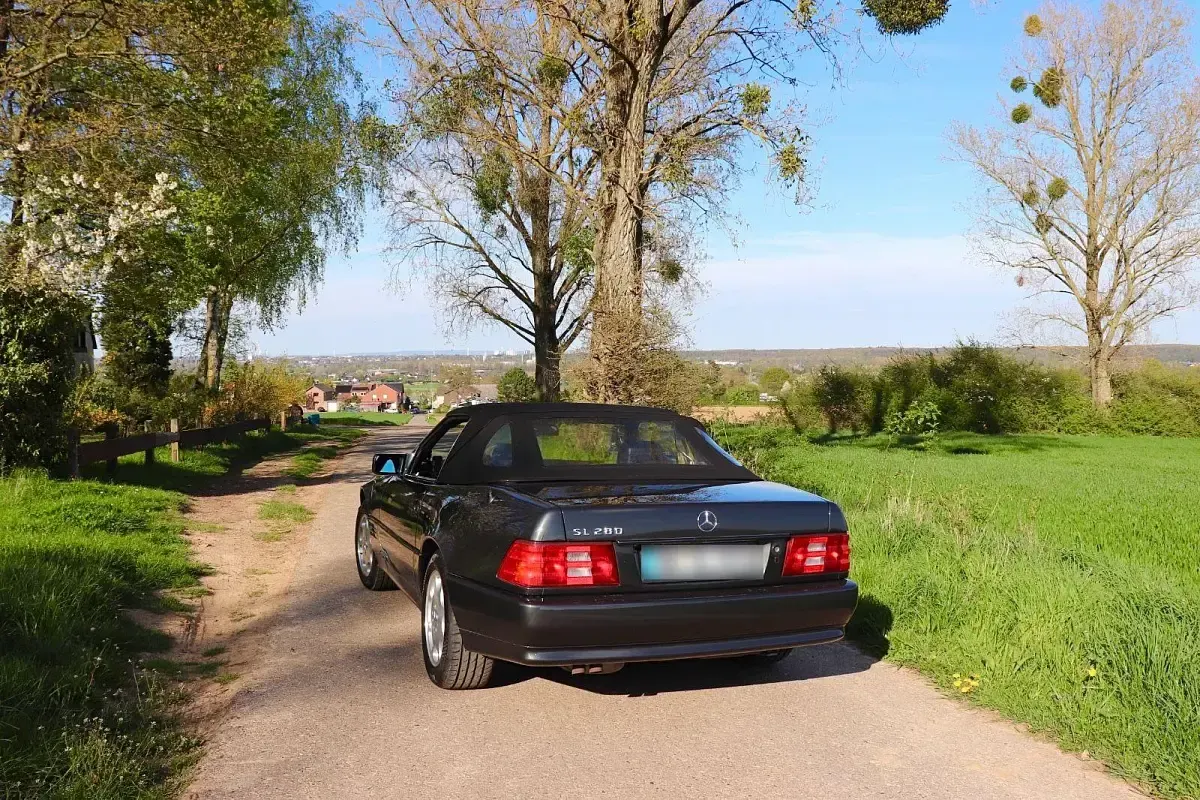 Gebraucht Mercedes SL280 193 PS (141 kW) 1994 Schwarz Cabrio