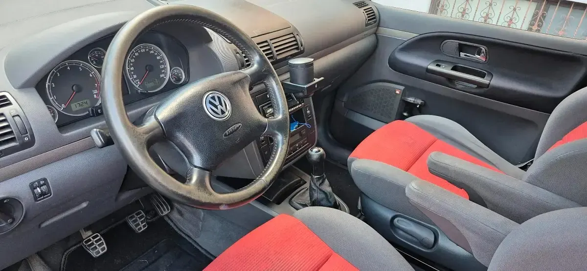 Gebraucht VW Sharan 125 PS (91 kW) 2002 Schwarz Van / Kleinbus
