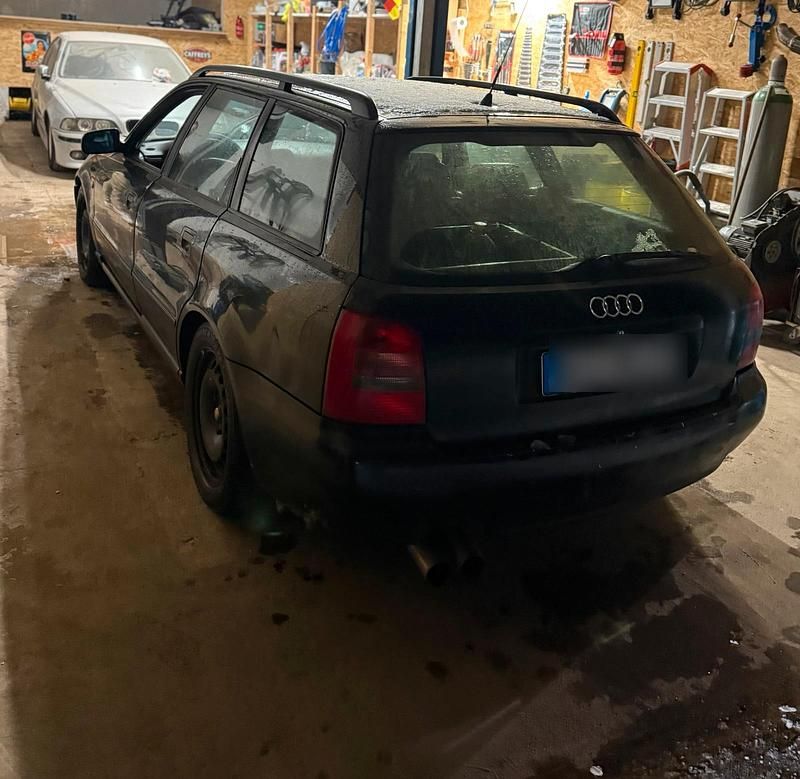 Gebraucht Audi A4 Sport 150 PS (110 kW) 1998 Schwarz Kombi
