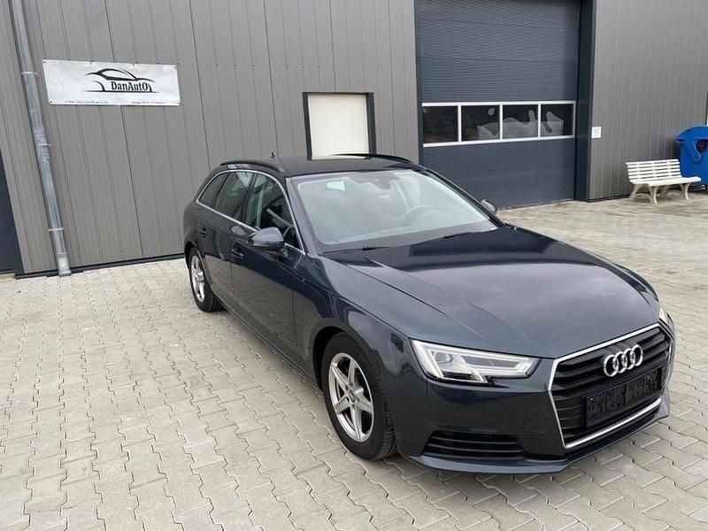 Gebraucht Audi A4 Basis 150 PS (110 kW) 2018 Grau Kombi