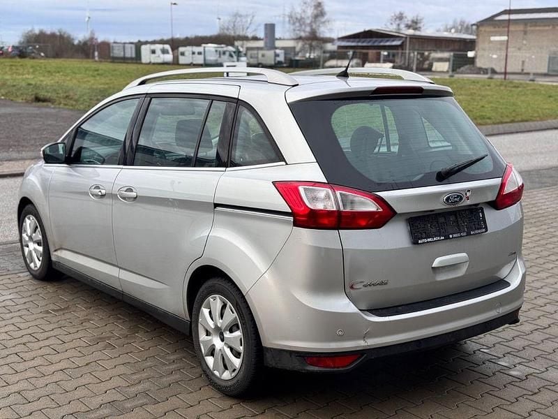 Gebraucht Ford Grand C-Max Titanium 140 PS (102 kW) 2014 Silber Van / Kleinbus