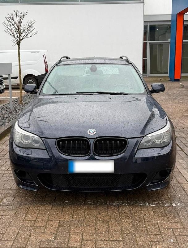 Usata BMW 525 197 CV (144 kW) 2008 Blu Station wagon