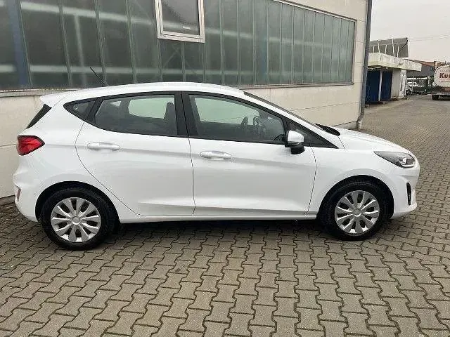 Gebraucht Ford Fiesta Cool & Connect 75 PS (55 kW) 2023 Weiß Kleinwagen