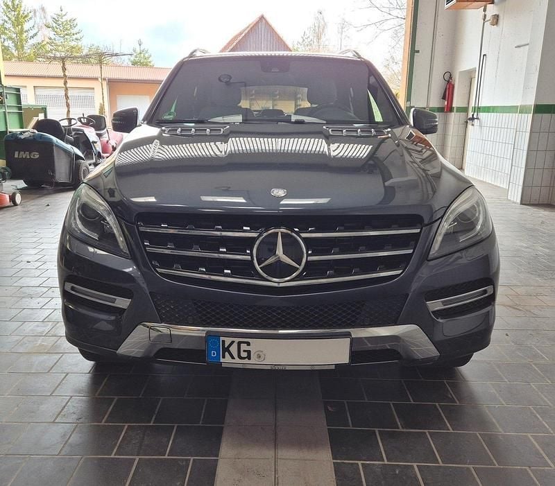 Gebraucht Mercedes ML350 258 PS (189 kW) 2014 Grau SUV