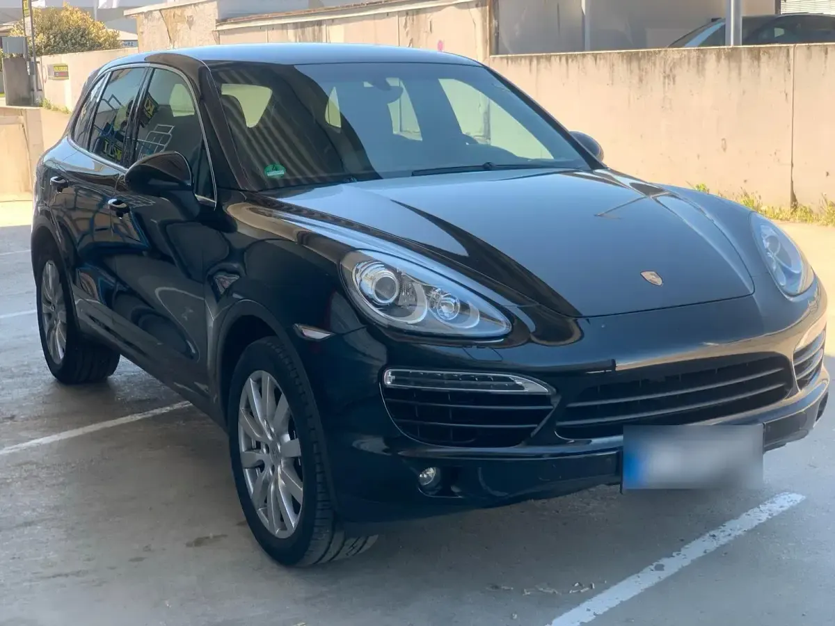 Używany Porsche Cayenne 245 KM (180 kW) 2013 Czarny SUV