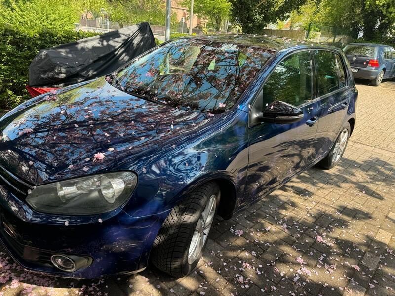 Blau Gebraucht 2013 VW Golf VI Match Limousine | 5.800 € - Bild 1/4
