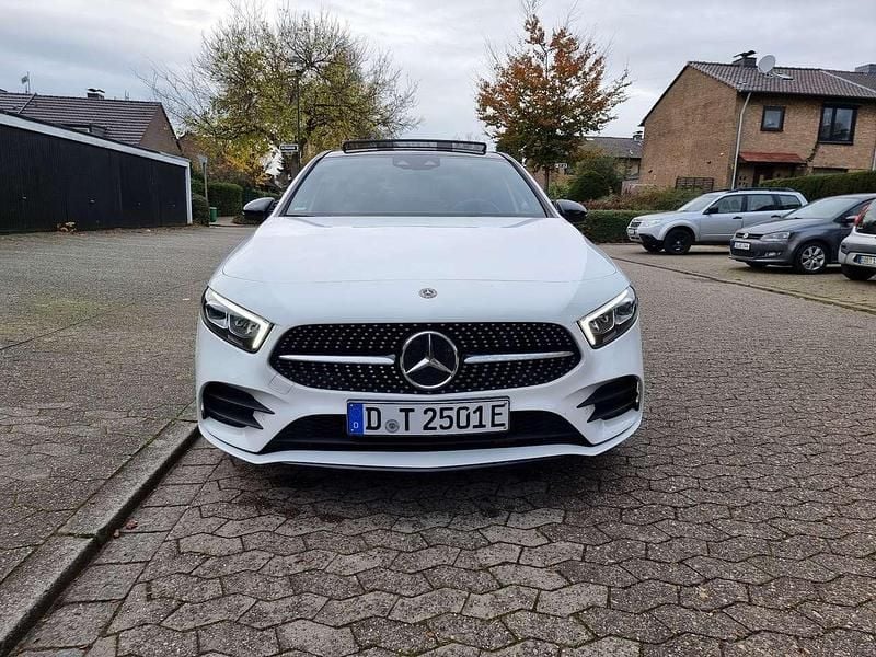 Gebraucht 2020 Mercedes A250 AMG line Limousine | 27.000 € (Fairer Preis) - Bild 1/4