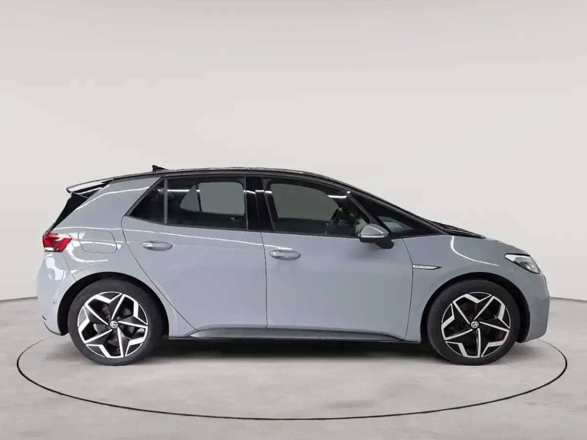 Gebraucht VW ID.3 Pro 150 kW (204 PS) 2023 Mondsteingrau/ dach schwarz Kleinwagen