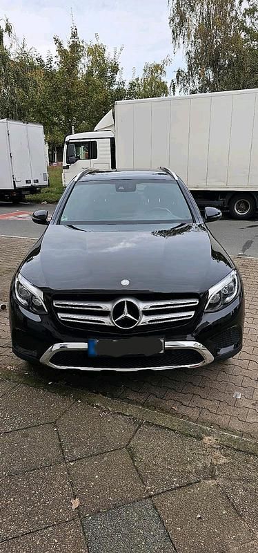 Gebraucht Mercedes GLC250 204 PS (150 kW) 2016 Schwarz Limousine