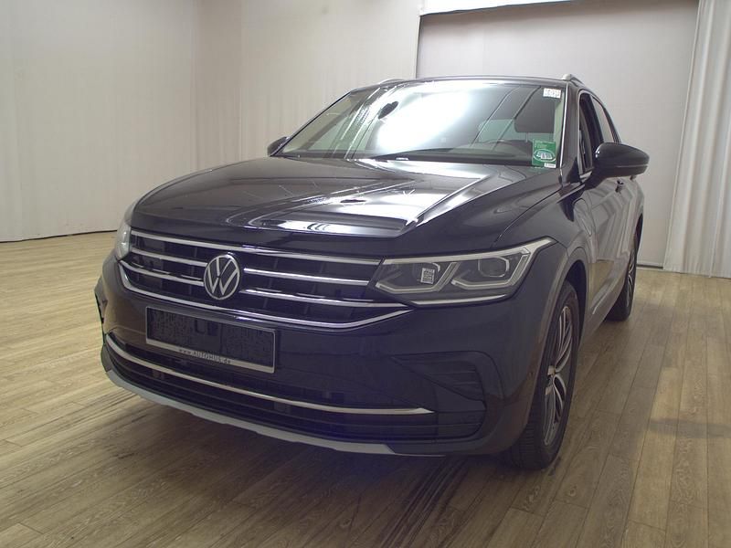 Gebraucht VW Tiguan Elegance 245 PS (180 kW) 2023 Schwarz SUV