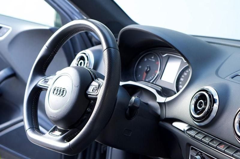 Gebraucht Audi A3 S-Line 150 PS (110 kW) 2013 Grau Limousine