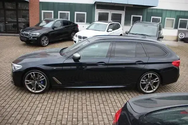Gebraucht BMW M550 Performance 400 PS (294 kW) 2018 Schwarz Limousine