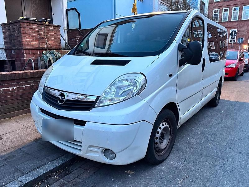 Gebraucht Opel Vivaro 145 PS (106 kW) 2008 Weiß Van / Kleinbus