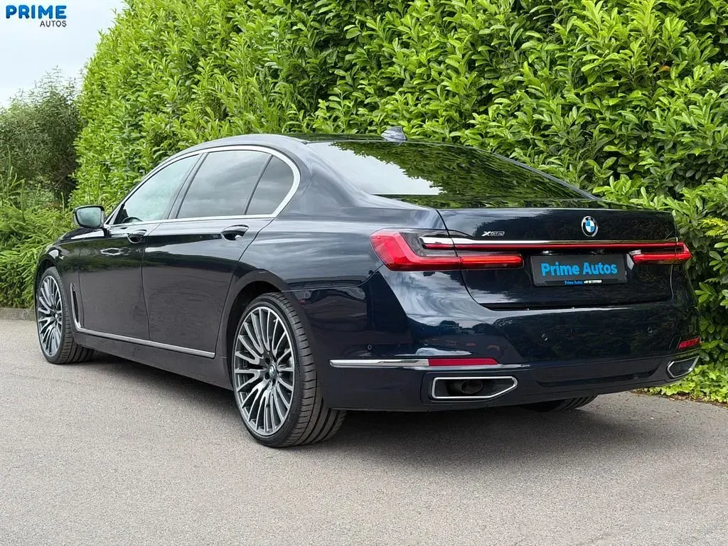 Gebraucht BMW 730L Executive 265 PS (194 kW) 2020 Blau Limousine