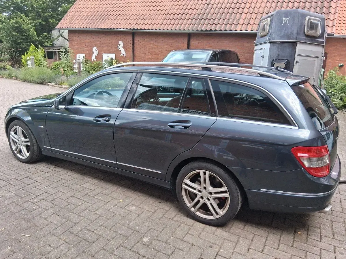 Gebraucht Mercedes C220 Avantgarde 170 PS (125 kW) 2010 Grau Kombi