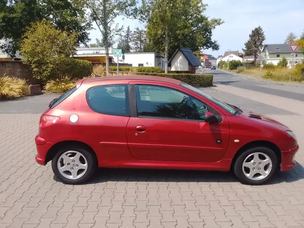 Gebraucht Peugeot 206 75 PS (55 kW) 2006 Rot Kleinwagen