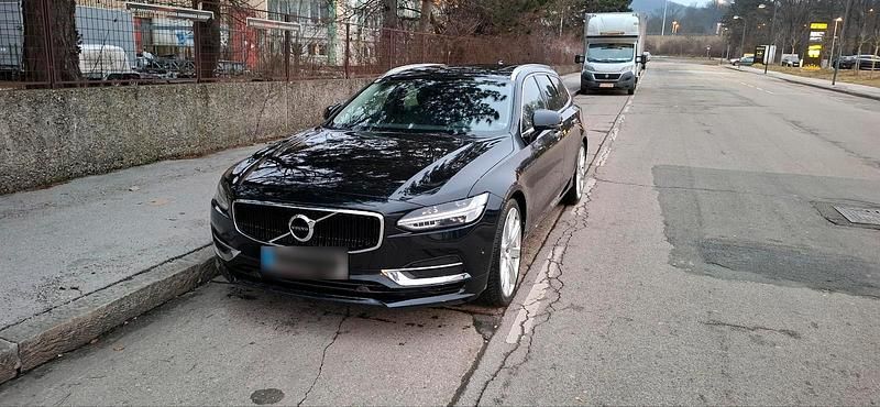 Gebraucht Volvo V90 Momentum 190 PS (139 kW) 2017 Schwarz Kombi