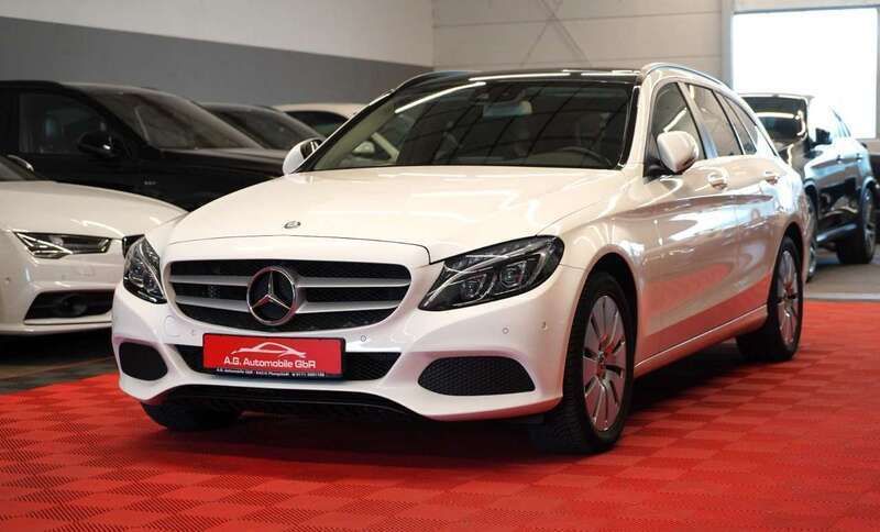 Weiß Gebraucht 2017 Mercedes C200 Kombi | 18.450 € (Guter Preis) - Bild 1/4