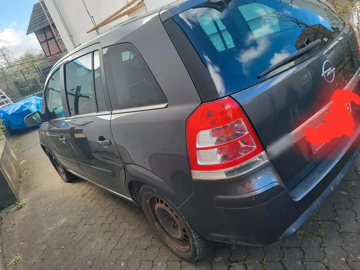 Gebraucht Opel Zafira 150 PS (110 kW) 2010 Grau Van / Kleinbus
