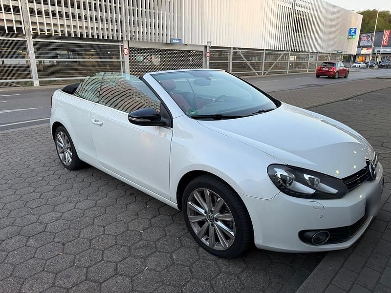 Gebraucht VW Golf Cabriolet 140 PS (102 kW) 2014 Weiß Cabrio