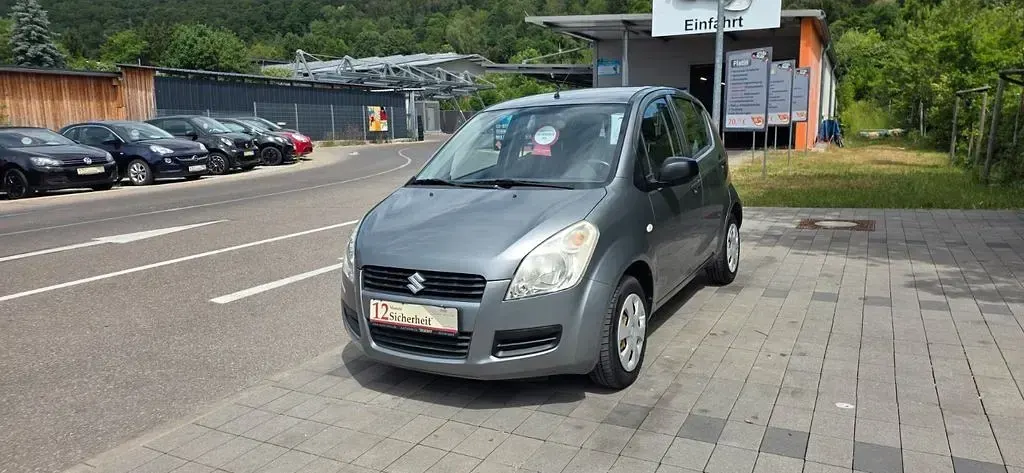 Gebraucht Suzuki Splash Basic 65 PS (47 kW) 2009 Grau Kleinwagen