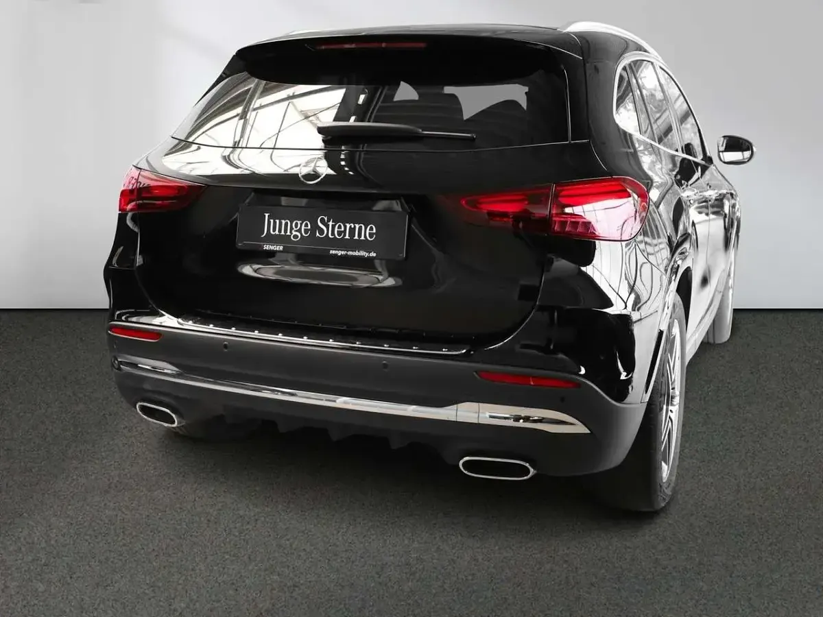 Gebraucht Mercedes GLA200 Advanced 163 PS (119 kW) 2025 Schwarz SUV