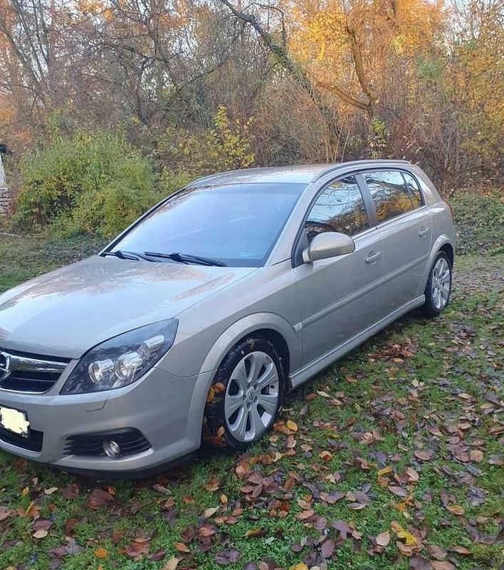Gebraucht Opel Signum Cosmo 150 PS (110 kW) 2007 Beige Kleinwagen