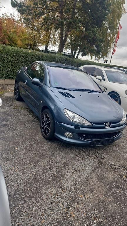 Blau Gebraucht 2006 Peugeot 206 CC Platinum Cabrio | 2.000 € (Fairer Preis) - Bild 1/4