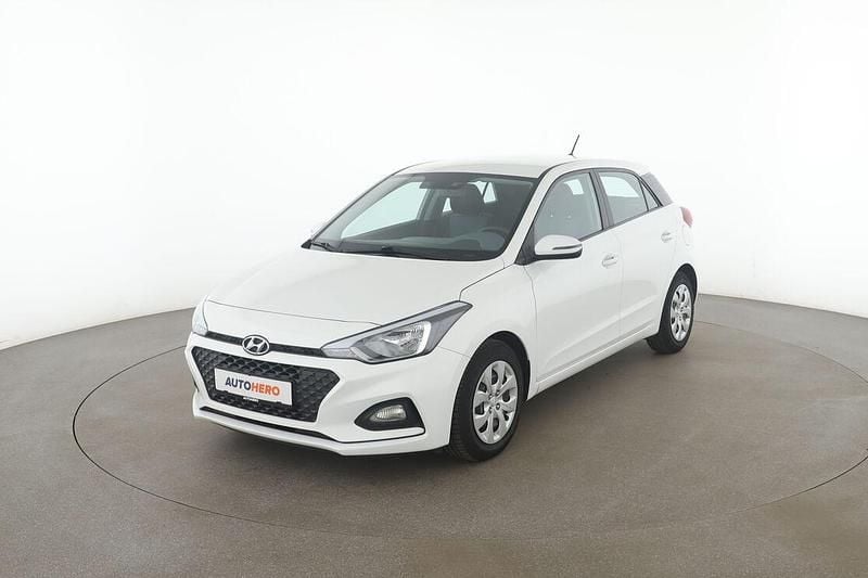 Weiß Gebraucht 2019 Hyundai i20 Select Limousine | 10.990 € (Guter Preis) - Bild 1/3