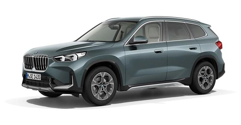 Grün Gebraucht 2025 BMW X1 Luxury Line SUV | 43.133 € (Guter Preis) - Bild 1/4