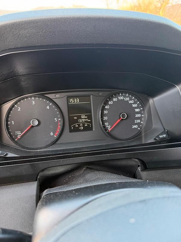 Second-hand VW Transporter 204 CP (150 kW) 2017 Argintiu Van