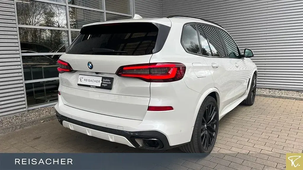 Gebraucht BMW X5 Efficient Dynamics 286 PS (210 kW) 2023 Mineralweiß metallic SUV