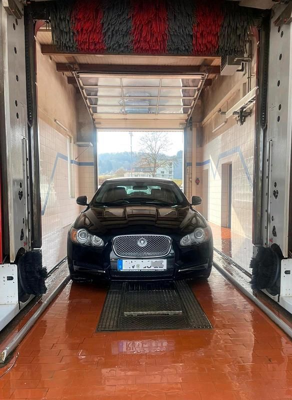 Gebraucht Jaguar XF 211 PS (155 kW) 2010 Schwarz Limousine