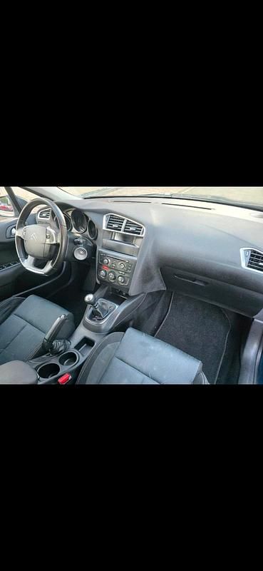 Gebraucht Citroën C4 Tendance 111 PS (81 kW) 2012 Limousine