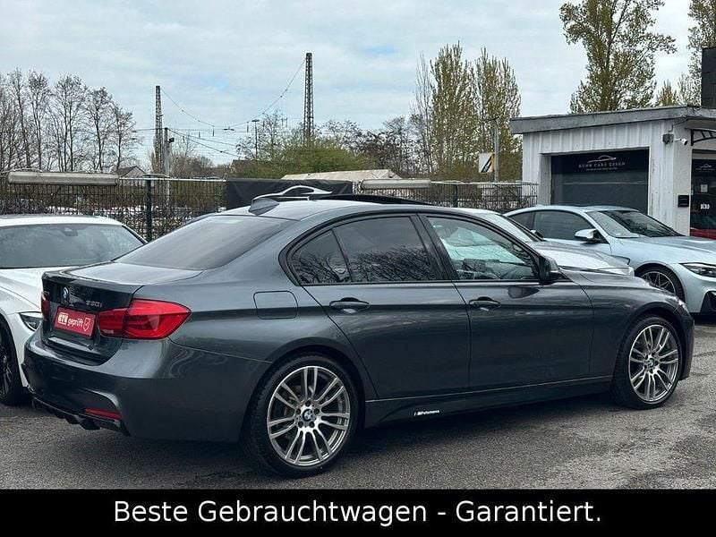 Gebraucht BMW 330 Performance 252 PS (185 kW) 2017 Grau Limousine