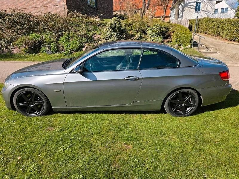 Gebraucht BMW 325 Cabriolet 217 PS (159 kW) 2007 Silber Cabrio