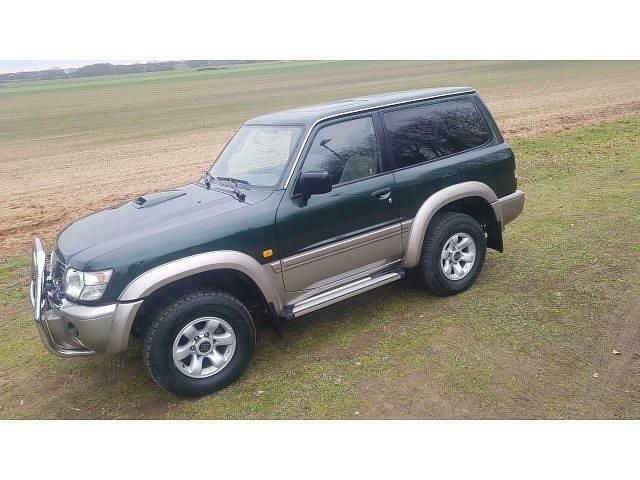 Gebraucht Nissan Patrol 158 PS (116 kW) 2000 Grün metallic SUV