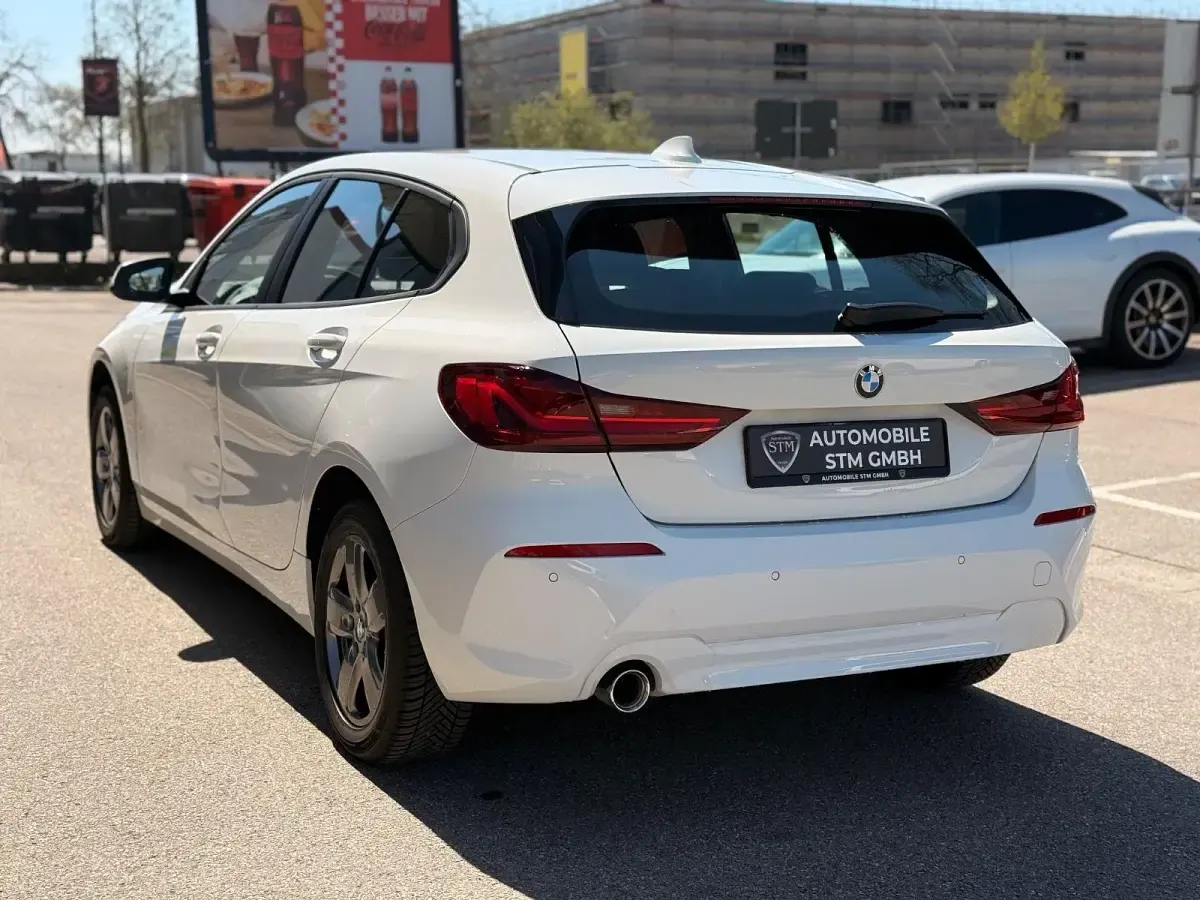 Używany BMW 116 Advantage 116 KM (85 kW) 2023 Biały Hatchback