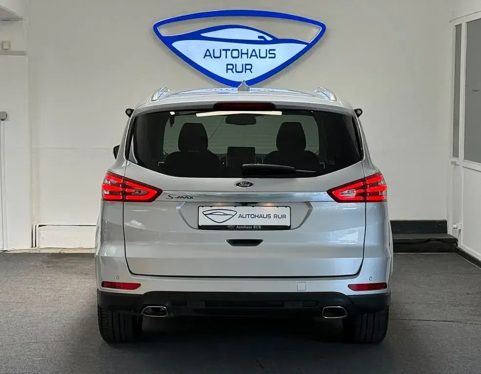 Gebraucht Ford S-MAX Titanium 190 PS (139 kW) 2020 Silber Van / Kleinbus